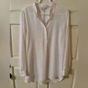 Peter Nygard White Long-Sleeve V-Neck Tunic Blouse